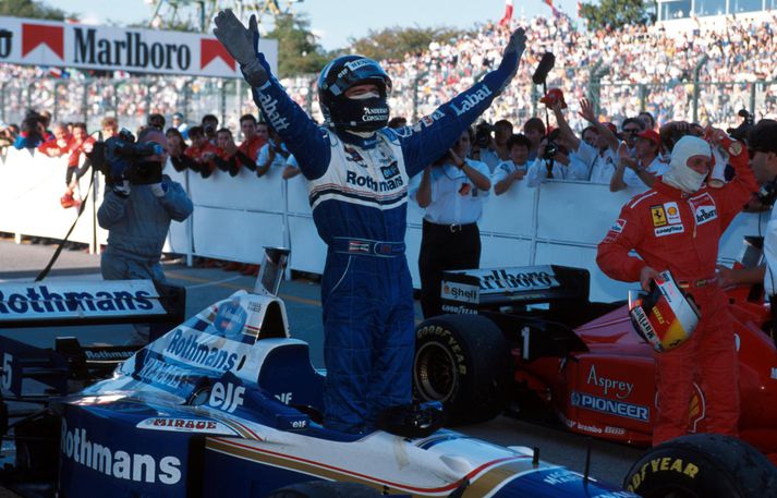 Damon Hill vann sinn eina heimsmeistaratitil í Japan. Til þess þurfti hann að vinna Michael Schumacher, sinn helsta keppinaut, um Suzuka-brautina.