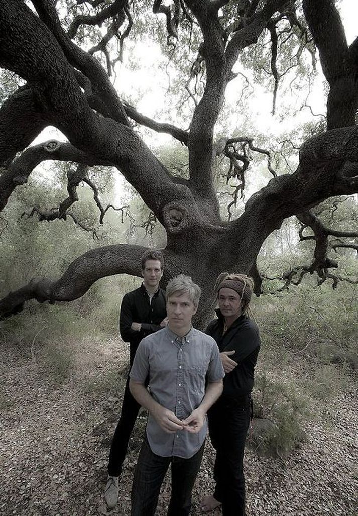 Bandaríska hljómsveitin Nada Surf gefur út sína sjöundu hljóðversplötu á næstunni.