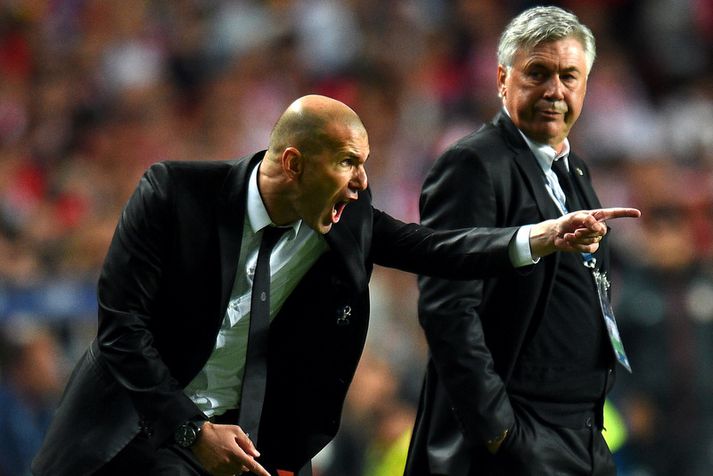 Zinedine Zidane og Carlo Ancelotti.