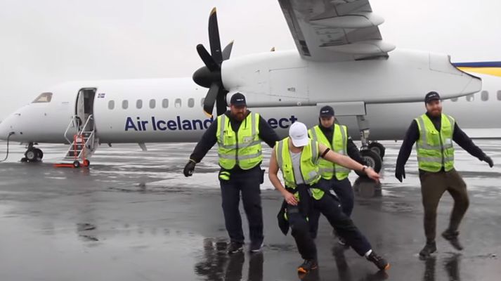 Greinilega fjör á þessu vinnustað.