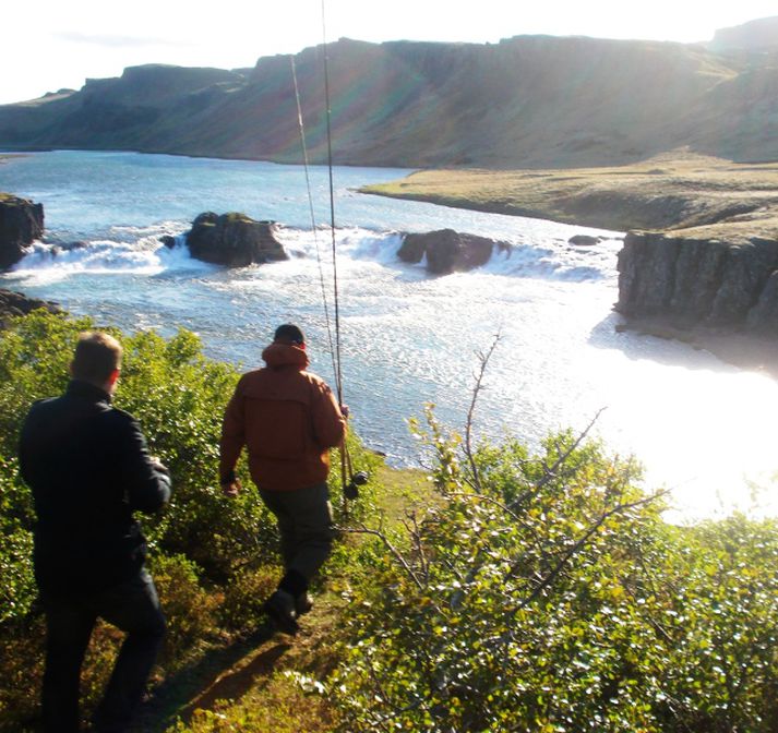 Gengið til veiða 5. júní og rennslið 30 rúmmetrar á sekúntu. Það var komið niður í 3,5 áður en rigndi lítillega um helgina!