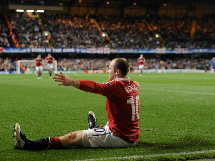 Wayne Rooney fagnar sigurmarki sínu.