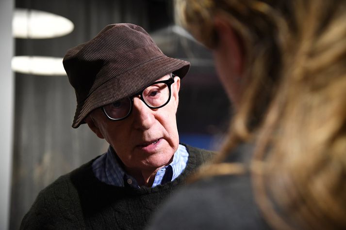 Woody Allen hefur ítrekað hafnað ásökunum um að hafa brotið gegn dóttur sinni.