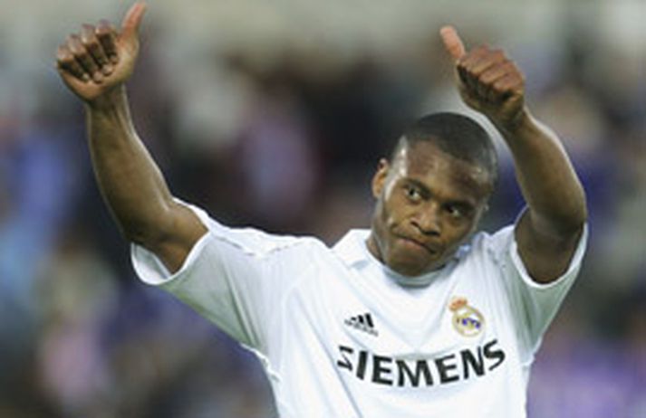 Hlutverk Julio Baptista hjá Arsenal er lítið skárra en það var hjá Real Madrid.