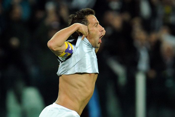 Del Piero fagnar marki sínu í kvöld.