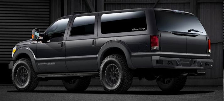 Hennessey VelociRaptor ber óneitanlega svip hins heitna Ford Excursion.