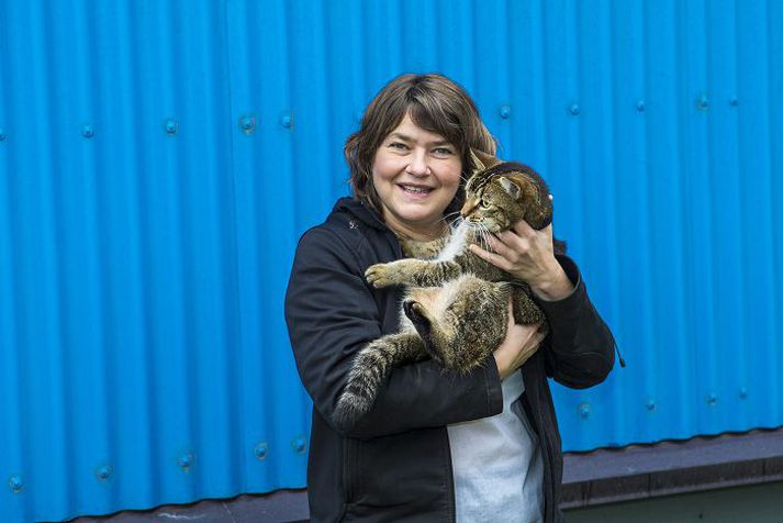 María Reyndal leikstýrir og gerði leikgerð upp úr verki sínu, Hávars Sigurjónssonar og leikhópsins.
