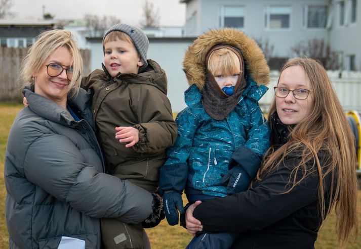 Guðjón Valur og Helgi eru báðir fjögurra ára og þurfa mikla þjónustu vegna fötlunar. Nú er rof á þessari þjónustu vegna verkfalls kennara með tilheyrandi áhrifum á þroska drengjanna.