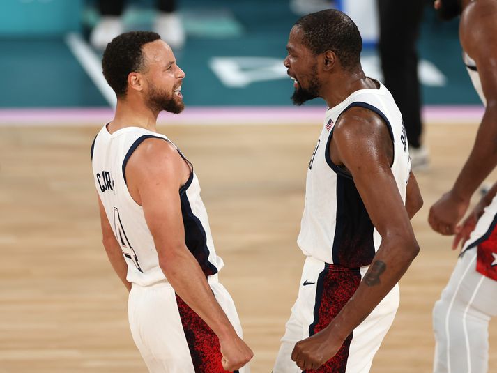 Steph Curry og Kevin Durant sáttir með gang mála.