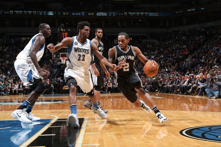 Leonard fór fyrir San Antonio gegn Minnesota.