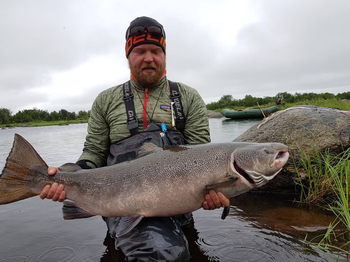 Björgvin Hilmarsson með 32 punda lax úr Yokanga