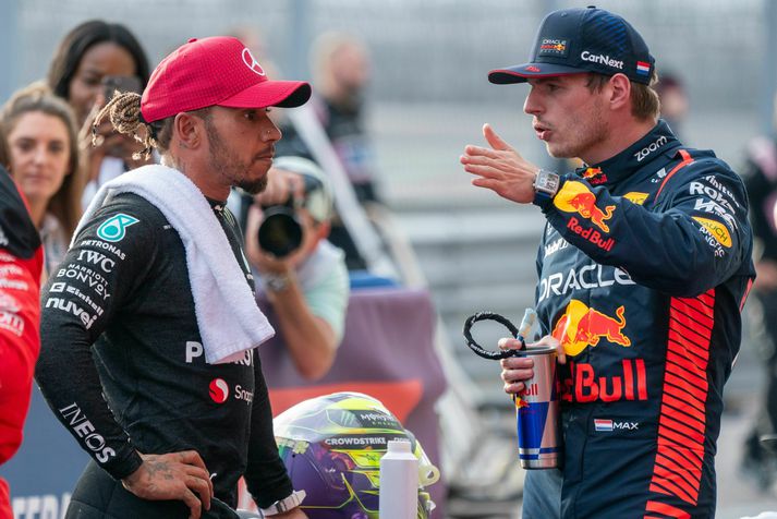 Heimsmeistararnir Max Verstappen og Lewis Hamilton fara yfir málin