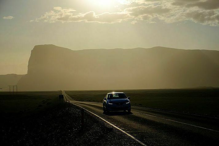 Hringveginum er lokað við Skeiðarársand. Myndin er úr safni.