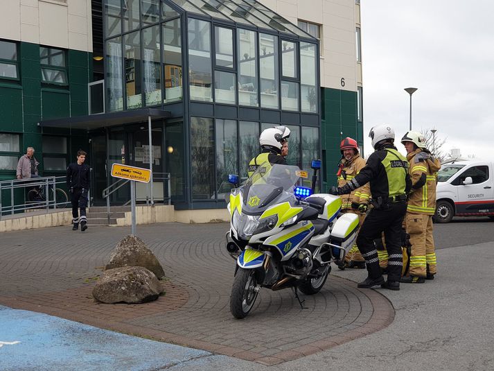 Frá vettvangi við Austurbrún á fjórða tímanum.