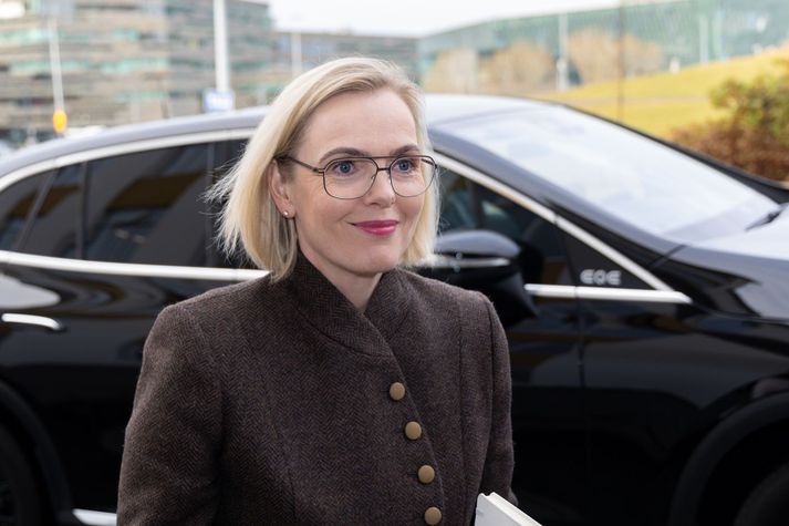 Guðrún Hafsteinsdóttir er dómsmálaráðherra.