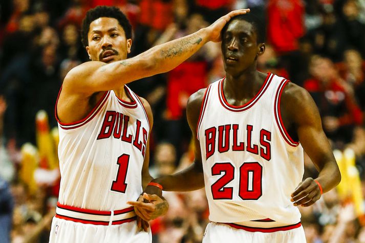 Derrick Rose með liðsfélaga sínum Tony Snell.