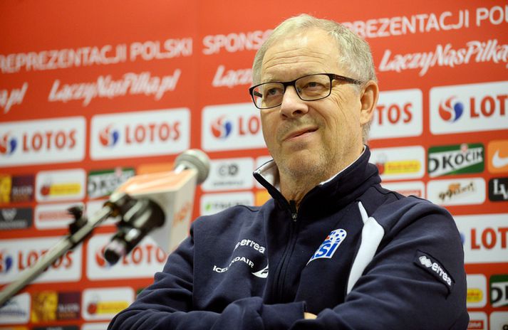 Lars Lagerback, annar þjálfari íslenski liðsins, sá landa sína fara upp fyrir Ísland á FIFA-listanum.