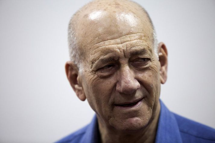 Ehud Olmert er fyrsti maðurinn sem gegnt hefur embætti forsætisráðherra og dæmdur er til fangelsisvistar.