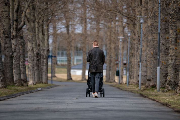 Hiti verður á bilinu þrjú til tíu stig að deginum.