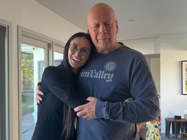 Falleg vinátta er milli fyrrverandi hjónanna Bruce Willis og Demi Moore. 