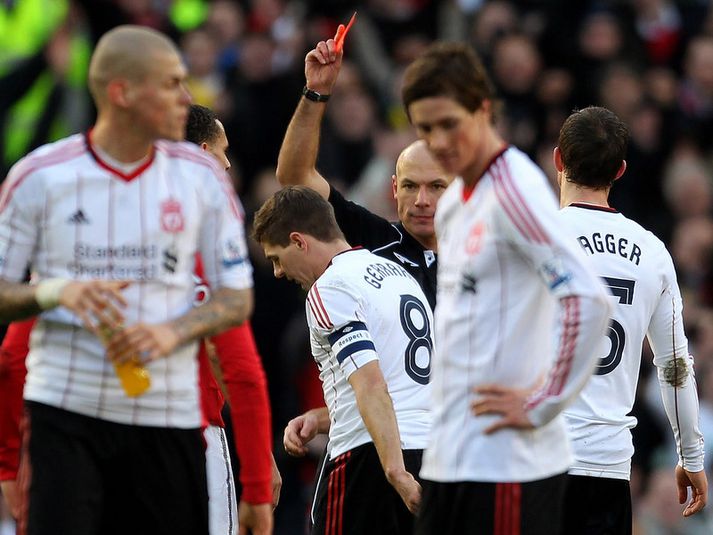 Howard Webb, yfirmaður ensku dómarasamtakana PGMOL, mun stýra þættinum ásamt Michael Owen.