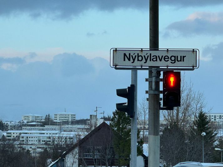 Atvikið átti sér stað í húsi á Nýbýlavegi.