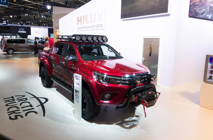 Toyota Hilux AT35 breyttur er ári vígalegur bíll.