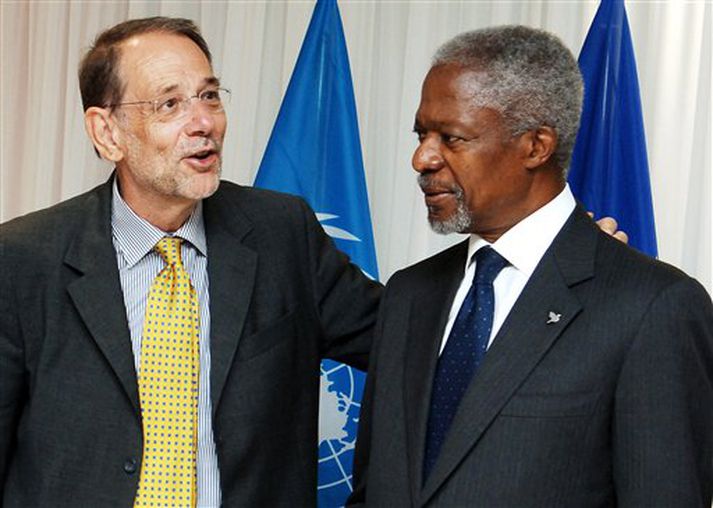 Javier Solana, utanríkismálastjóri ESB, og Kofi Annan, framkvæmdastjóri SÞ, á fundi í Brussel í Belgíu í dag.