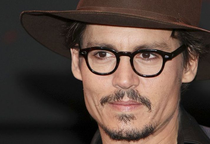 Johnny Depp á að leika í nýrri kvikmynd um grímuklædda kúrekann.