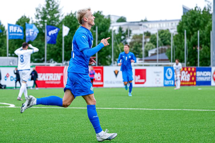 Kristall Máni fagnar einu af fjórum mörkum sínum fyrir U-21 árs landsliðið.