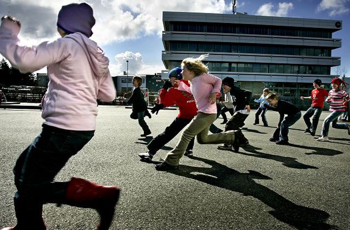 Mikill meirihluti umsagna er neikvæður í garð fyrirhugaðra breytinga í skólamálum. Minnihlutinn vill staldra við en meirihlutinn segir málið í góðu ferli. Fréttablaðið/Heiða