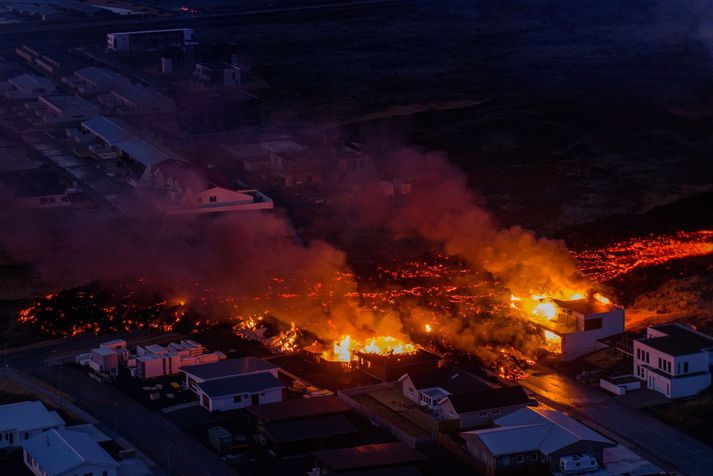 NTÍ vátryggir meðal annars húseiginir gegn tjónum náttúruhamfara. Þann 14. janúar urðu þessi hús í Grindavík eldgosi að bráð.