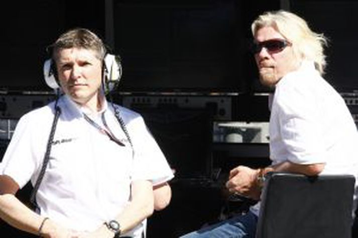 Nick Fry ásamt Richard Branson sem er styrktaraðili á sigurliði Brawn GP.