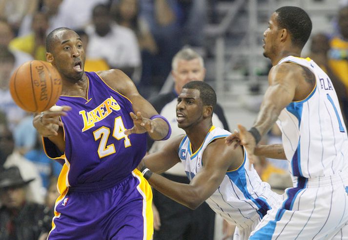 Chris Paul náði að stöðva Kobe og félaga í nótt.