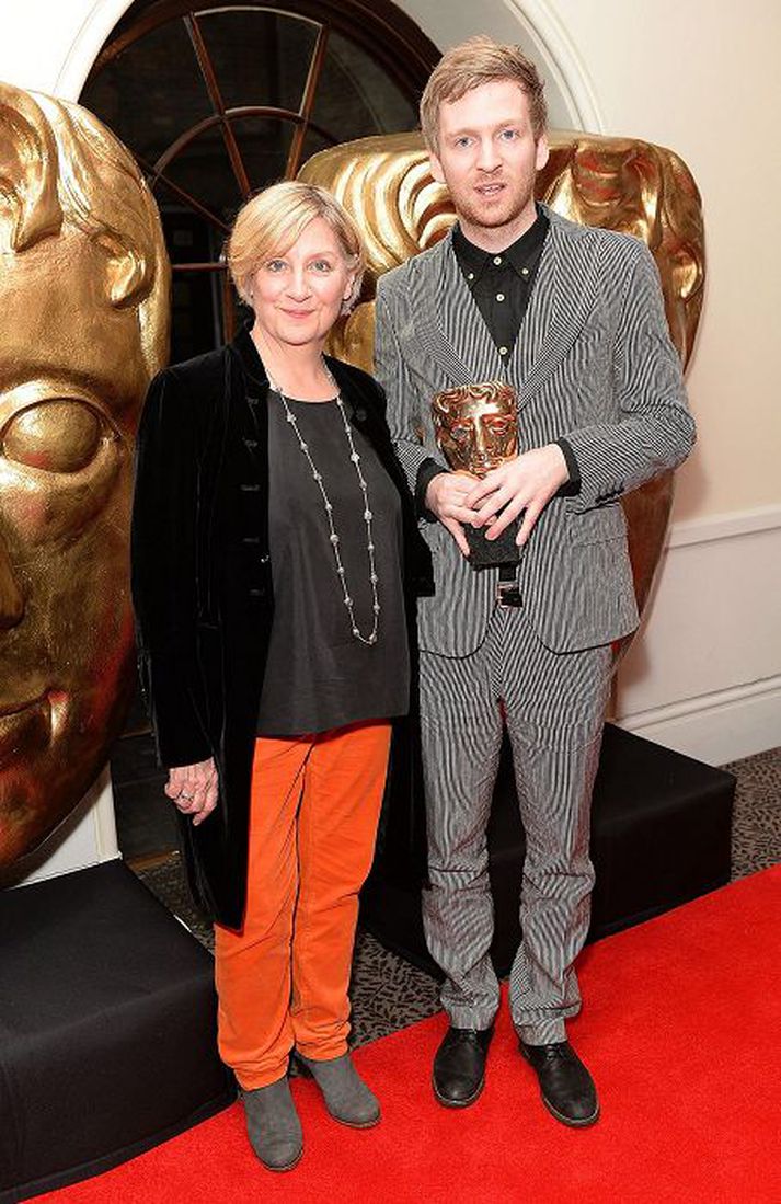 Victoria Wood og Ólafur Arnalds stilltu sér upp eftir að hafa verið verðlaunuð fyrir tónlistina í sjónvarpsþáttunum Broadchurch.