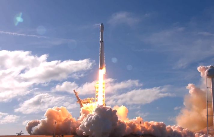Stjörnumaður SpaceX á leið sinni til mars.