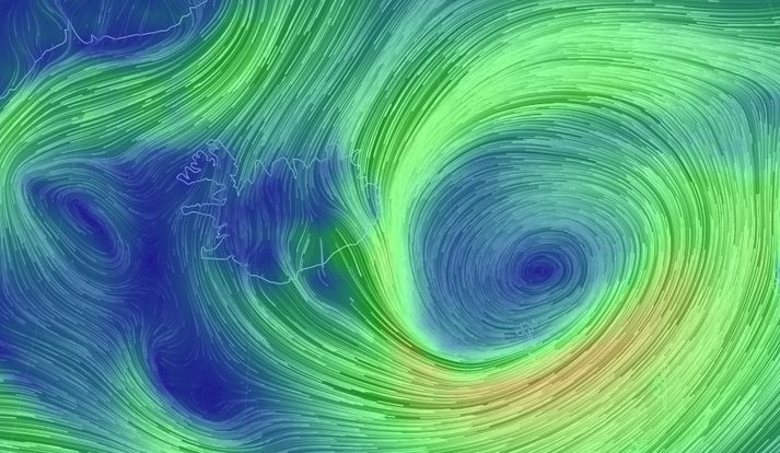 Veðurstofan varar við stormi austanlands í dag.