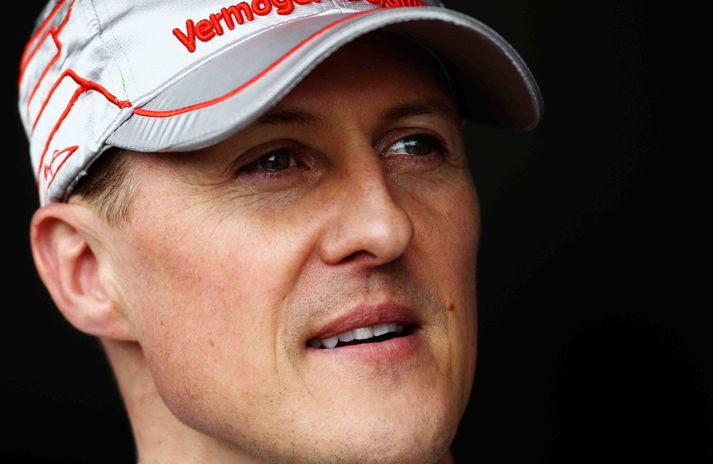 Michael Schumacher ekur með Mercedes.