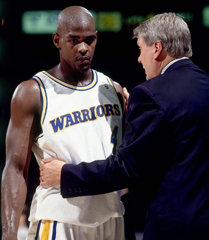 Chris Webber og Don Nelson deildu hart hjá Golden State á sínum tíma. Þessi mynd er af þeim félögum árið 1993.