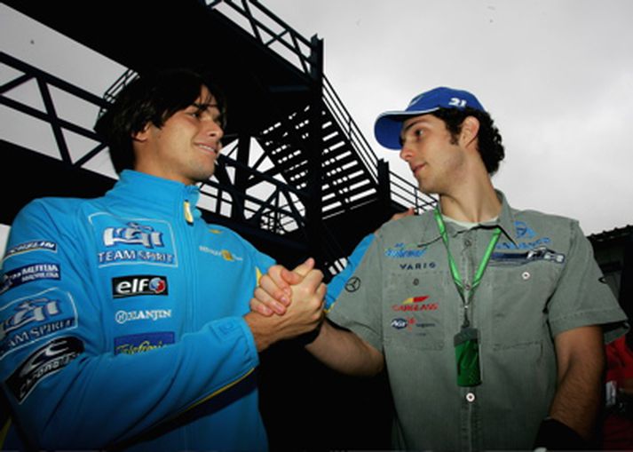 Nelsson Piquet og Bruno Senna eru báðir frá Brasilíu og Bruno gæti orðið Formúlu 1 ökumaður á næsta ári ef æfingar með Honda ganga vel.