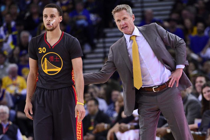 Stephen Curry og Steve Kerr.