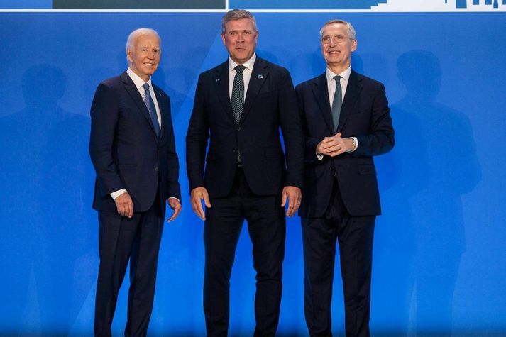 Joe Biden Bandaríkjaforseti, Bjarni Benediktsson forsætisráðherra og Jens Stoltenberg framkvæmdastjóri Atlantshafsbandalagsins á leiðtogafundi NATO í gær.