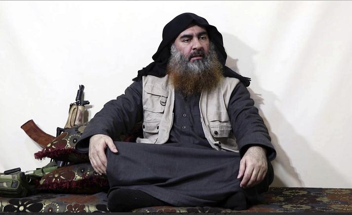 Abu Bakr al-Baghdadi sprengdi sig og þrjú börn sín í loft upp á laugardaginn þegar bandarískir sérsveitarmenn króuðu hann af.