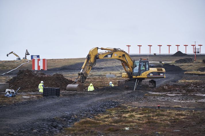 Framkvæmdir við flugvöllinn hafa verið nær samfelldar síðustu árin. 