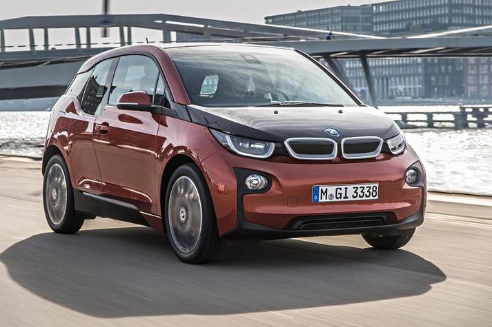 BMW i3 er öllu minni bíll en i5 jepplingurinn sem BMW nú þróar.