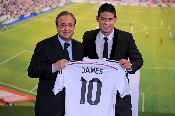 Florentino Perez með James Rodriguez á sínum tíma.