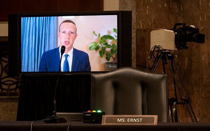 Zuckerberg og félagar hjá Facebook ætla ekki að gefa Trump færi á að breiða út boðskap sinn á Facebook og Instagram á næstu dögum og vikum.