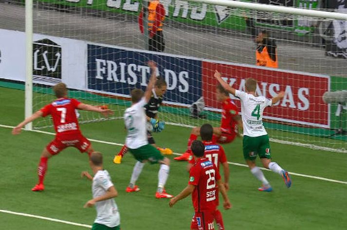 Allt varð vitlaust í Tele2-höllinni, heimavelli Hammarby.