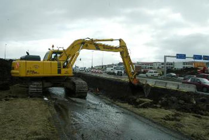 Framkvæmdir við Reykjanesbraut við Stekkjarbakka. 