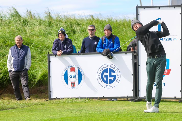 Gunnlaugur Árni Sveinsson, sem er 18 ára gamall, varð í 5. sæti á Íslandsmótinu á Hólmsvelli í sumar.